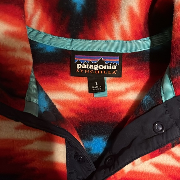 Patagonia synchilla fleece basically new southwest red orange blue and white - Picture 2 of 4